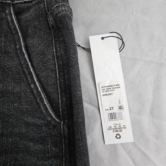 Joe's Jeans Black Ankle & Cropped - Picture 3 of 7